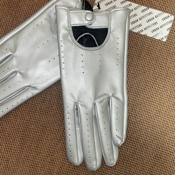 Silver Urban Outfitters Faux Leather Moto Glove Sleek gloves - Picture 4 of 9